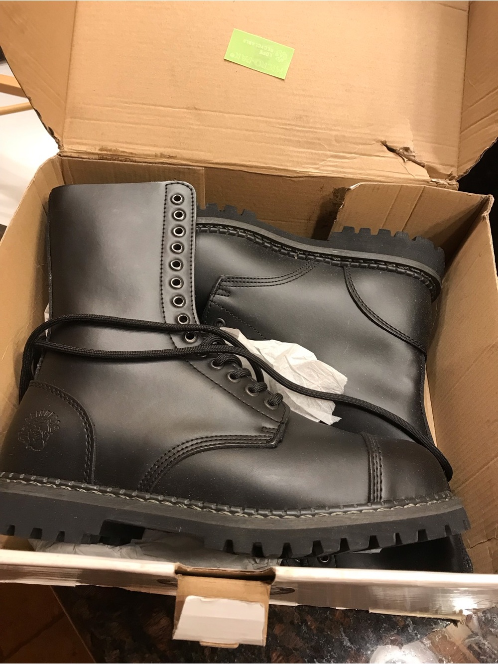 Grinders Herald 14 eyelet Steel-Toe Black-Matte boots EU 42 Men 9 Women 10